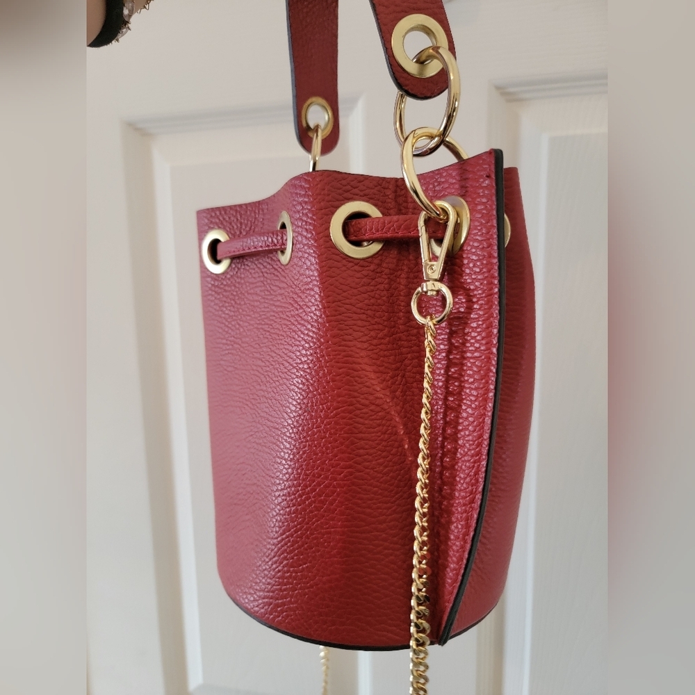 Elegant Red Bucket Bag - Picture 8 of 8